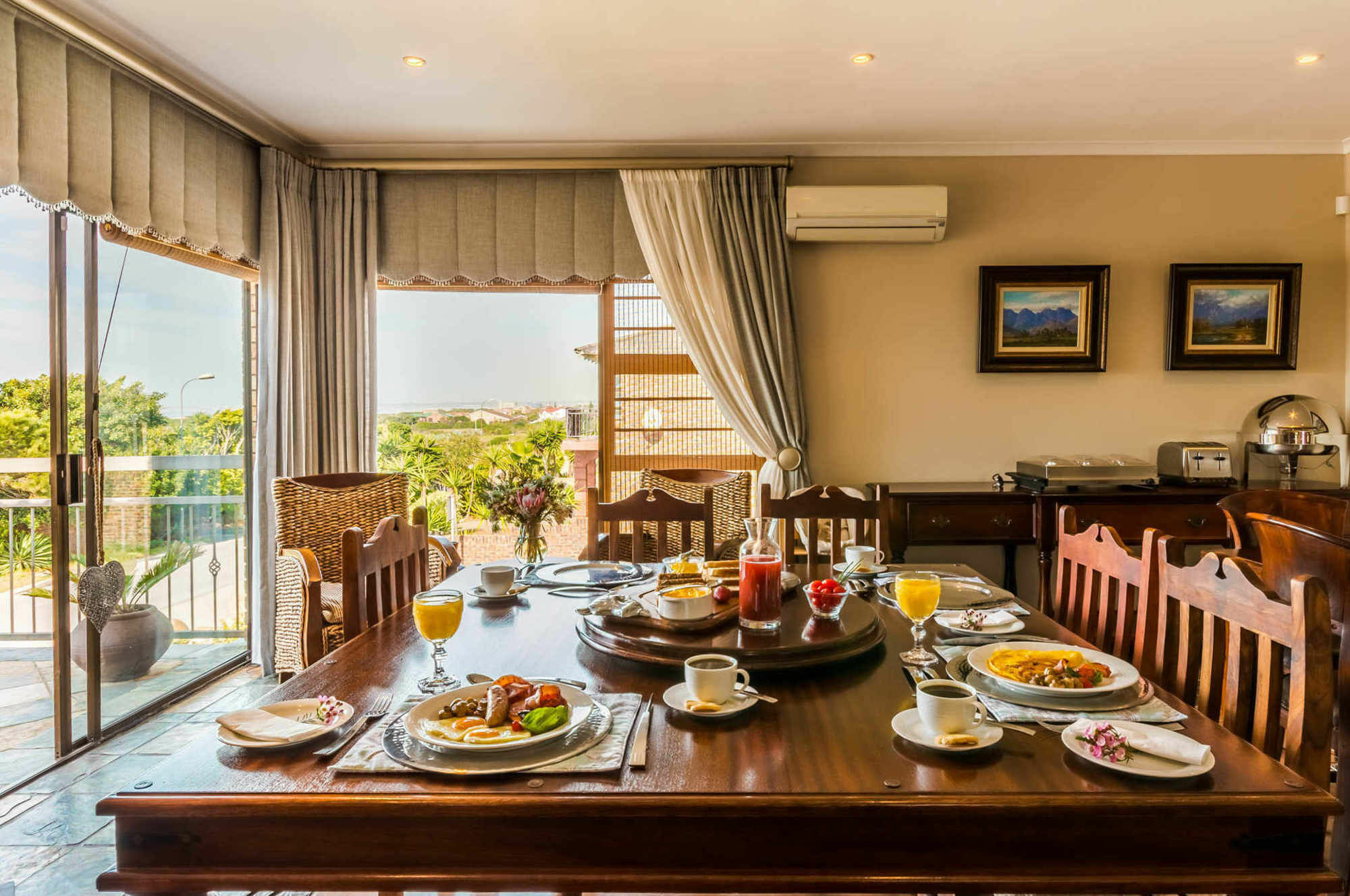 Nautilus Guesthouse Port Elizabeth Exterior photo